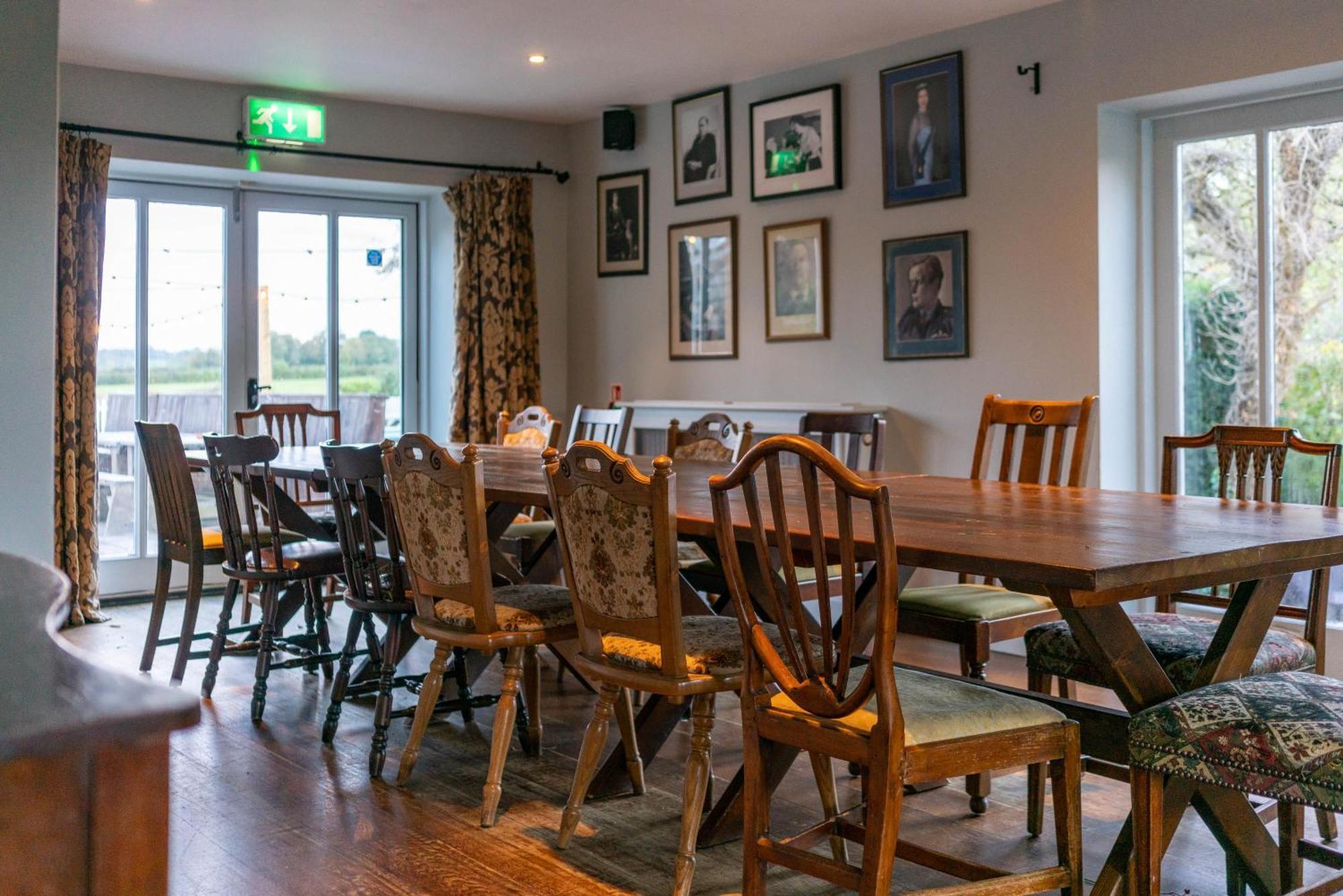 The Anchor Inn Lower Froyle Εξωτερικό φωτογραφία